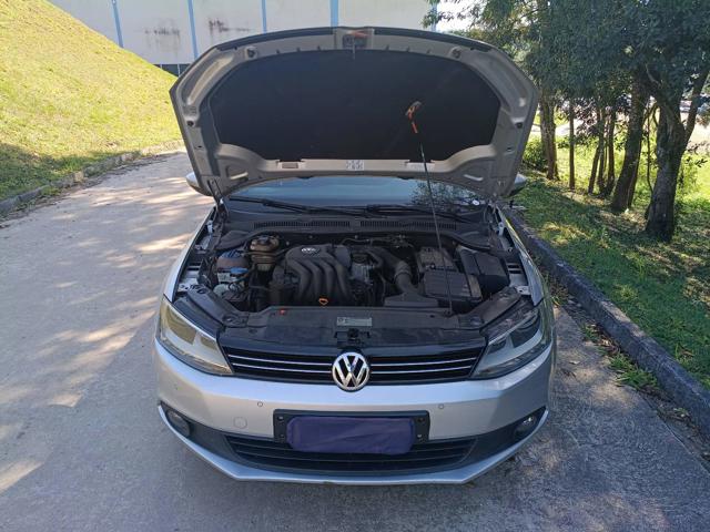 VOLKSWAGEN JETTA 2.0 - 2012/2012 — foto 11 de 28