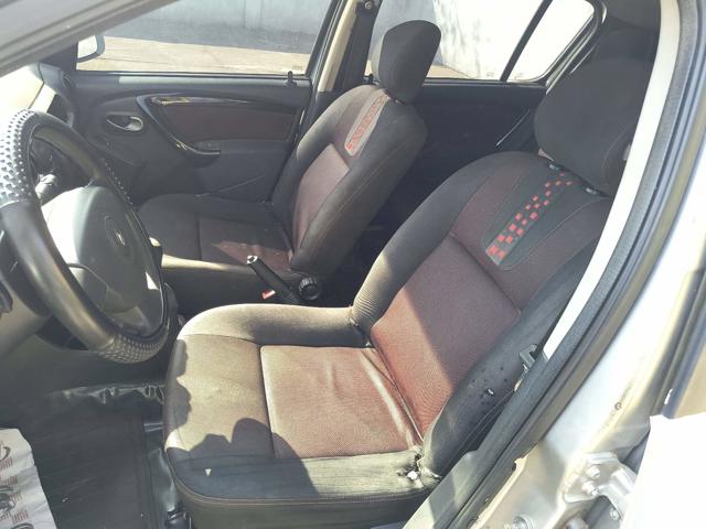 RENAULT SANDERO STW 16HP - 2012/2013 — foto 10 de 26