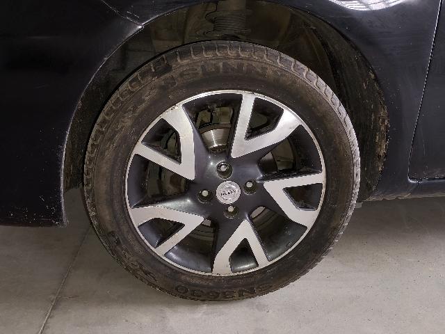 Foto 29 de 44: VERSA 16 UNIQUE - 2015/2016