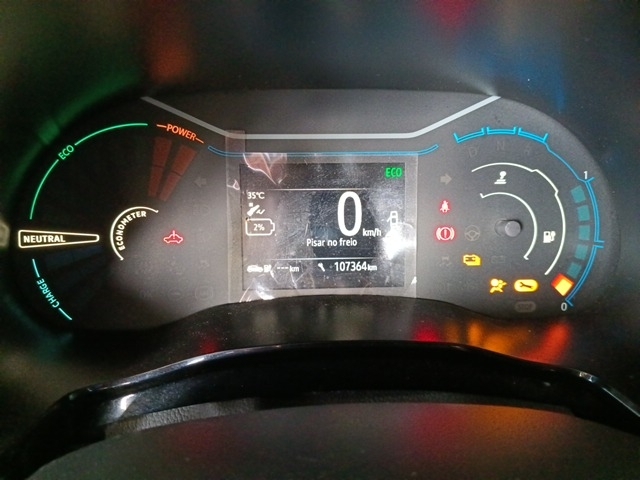 RENAULT E-KWID INTENS - 2023/2024 — foto 6 de 38