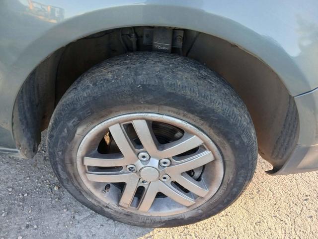 VOLKSWAGEN FOX 1.0 - 2009/2010 — foto 35 de 37