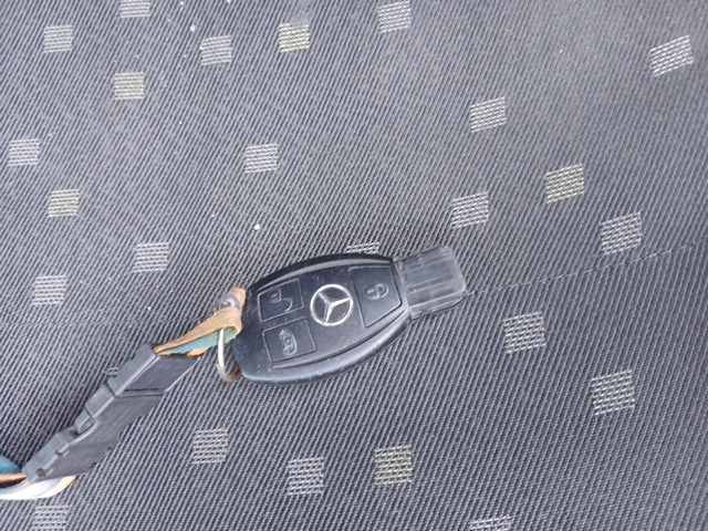 MERCEDES-BENZ 311CDISTREETF - 2012/2013 — foto 33 de 33