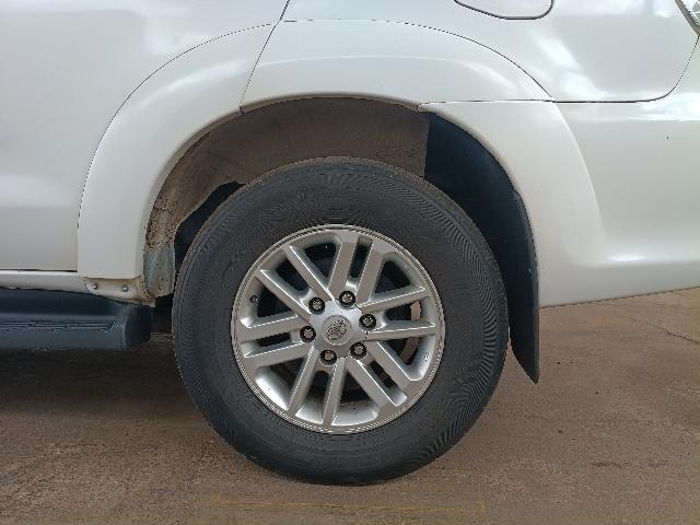 TOYOTA HILUXSW4 SRV4X4 - 2014/2014 — foto 35 de 40