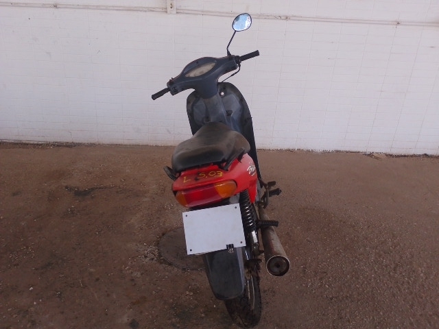HONDA C100 BIZ ES - 2001/2001 — foto 4 de 9