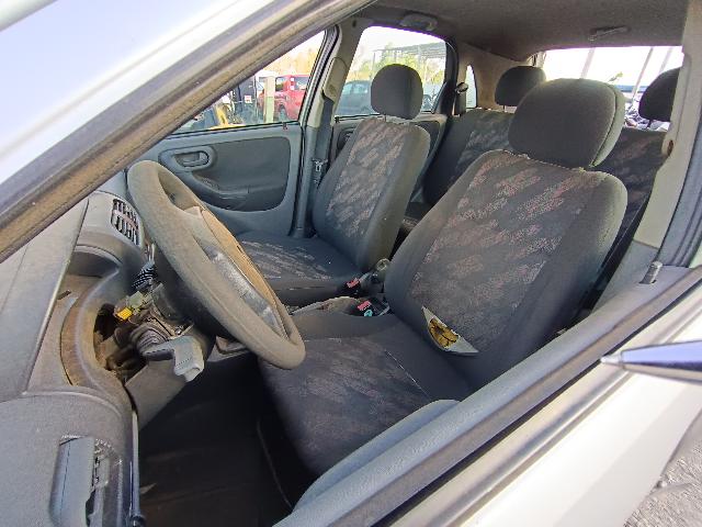 GM CORSA HATCH - 2003/2003 — foto 5 de 5