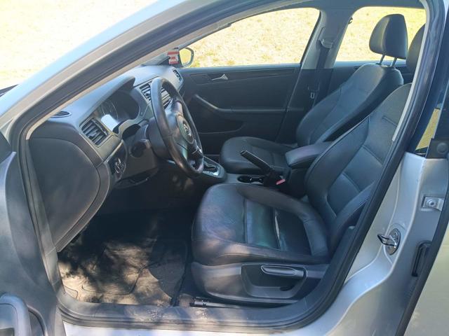 VOLKSWAGEN JETTA 2.0 - 2012/2012 — foto 12 de 28