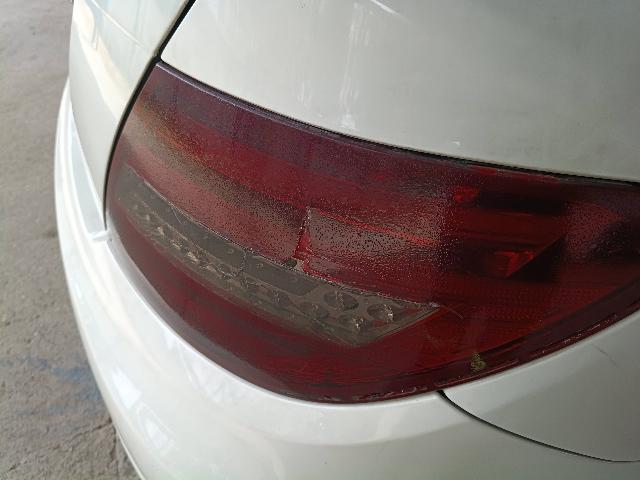 MERCEDES-BENZ C 180 CGI - 2012/2012 — foto 34 de 34