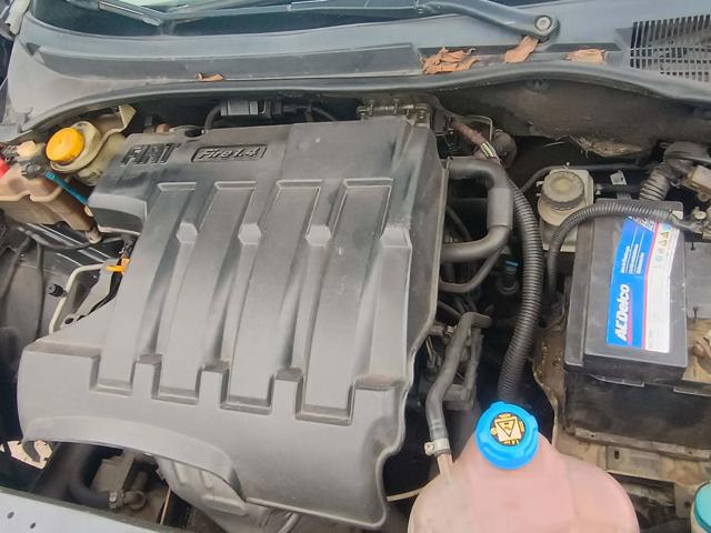 FIAT PUNTO ELX 1.4 - 2009/2009 — foto 15 de 27