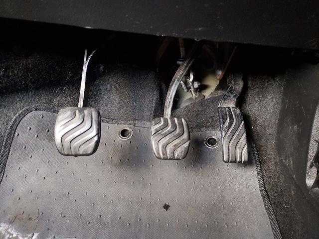 Foto 11 de 46: KWID OUTSID 2 - 2023/2024