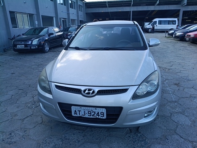 HYUNDAI I30 2.0 - 2010/2011 — foto 8 de 10