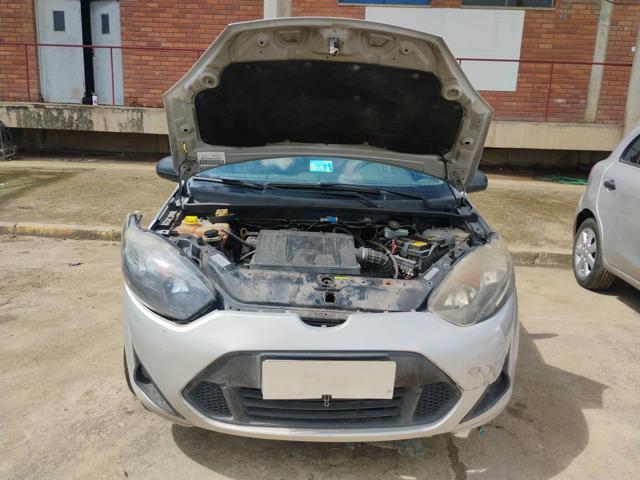 FORD FIESTA FLEX - 2012/2013 — foto 27 de 40