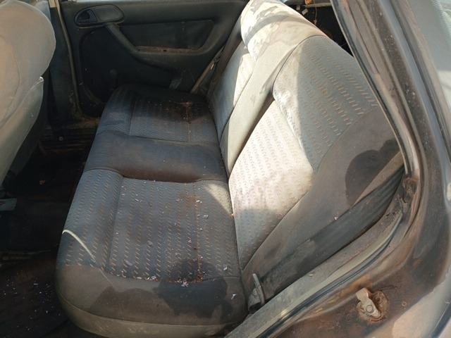 VOLKSWAGEN GOL 1.0 CITY - 2003/2003 — foto 11 de 21