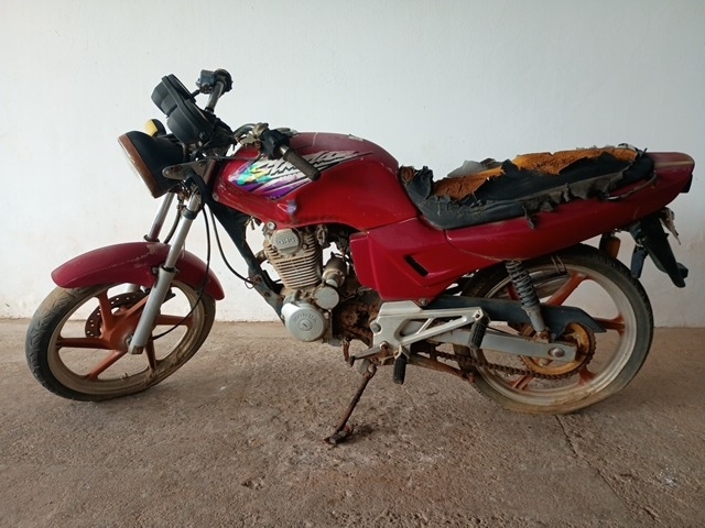 Honda CBX 200 Strada 1999 em leilão