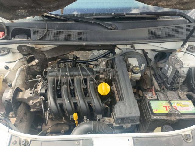 RENAULT SANDERO EXPR 10 - 2016/2017 — foto 10 de 37
