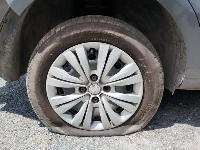 VOLKSWAGEN NOVO VOYAGE TL MBV - 2017/2018 — foto 26 de 29