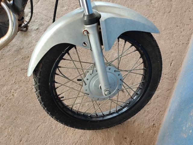 Foto 8 de 10: CG 125 TITAN ES - 2003/2003