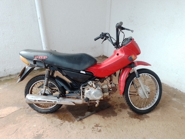 Honda Pop100 2012 em leilão
