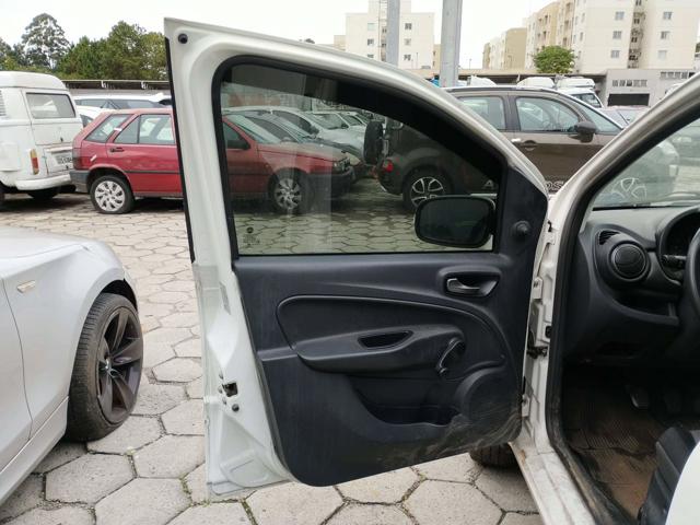 FIAT UNO WAY 1.0 - 2014/2015 — foto 15 de 21
