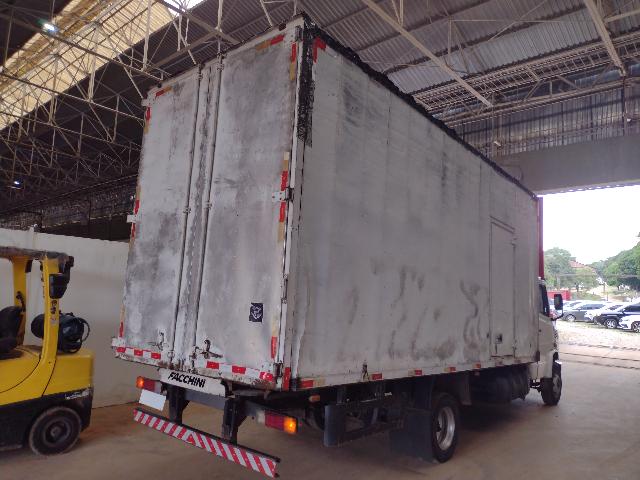 MERCEDES-BENZ 710 - 2010/2010 — foto 3 de 34
