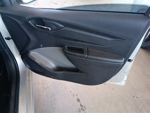 CHEVROLET ONIX 10MT JOYE - 2018/2018 — foto 18 de 29