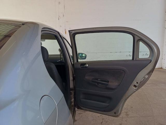 VOLKSWAGEN VOYAGE CL MB - 2015/2016 — foto 15 de 26