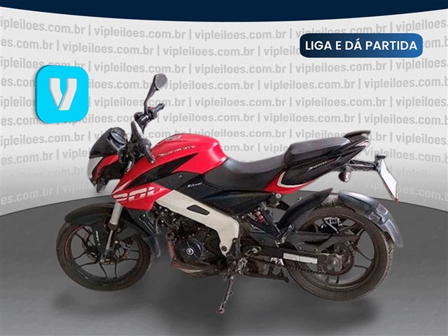 BAJAJ DOMINAR D200 - 2023/2024
