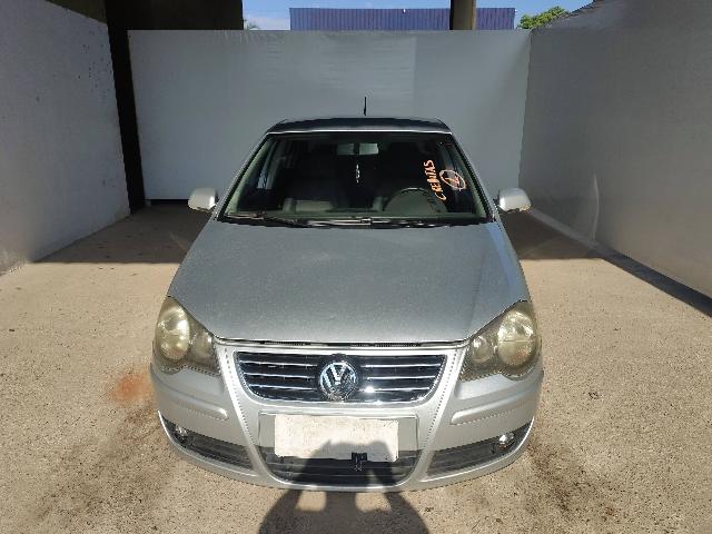 VOLKSWAGEN POLO SEDAN 1.6 COMFOR - 2010/2011 — foto 10 de 35