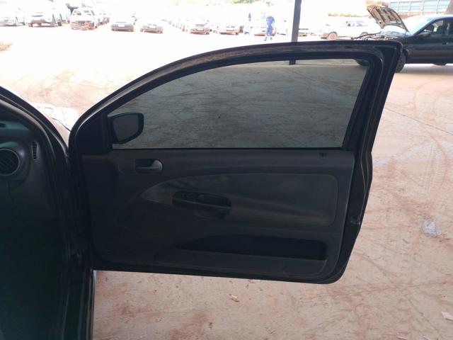VOLKSWAGEN SAVEIRO 1.6 CE - 2010/2011 — foto 15 de 31