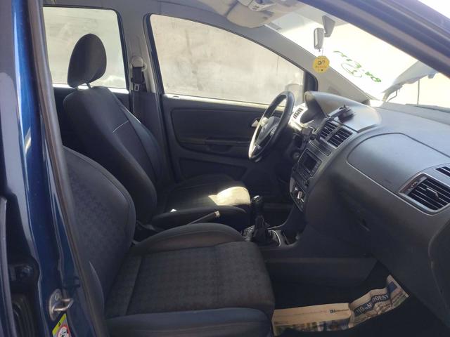 VOLKSWAGEN NOVO SPACEFOX CL MA - 2014/2015 — foto 14 de 37