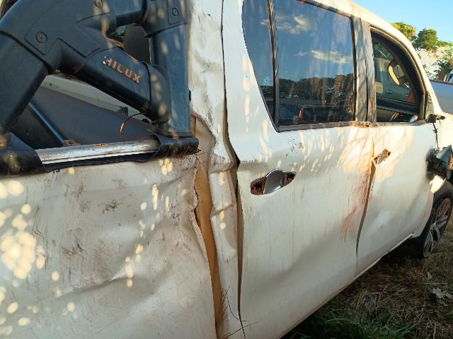 HILUX CD SR 4X4 2.8 TDI DIESEL AUT - 2019/2019 — foto 16 de 25