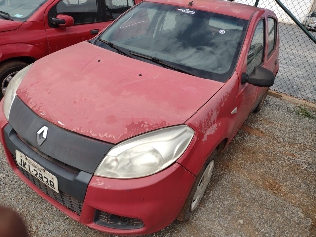 RENAULT - SANDERO EXP 16HP - leilão extrajudicial - SAMAMBAIA DF - lance mínimo R$ 6.400