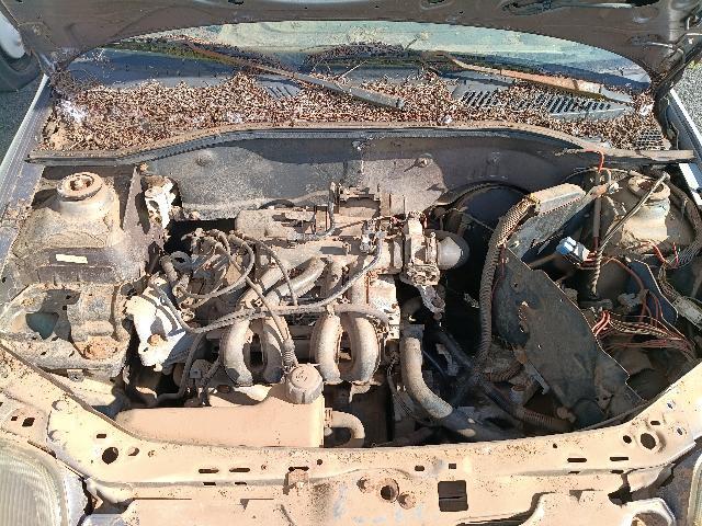 Foto 10 de 30: CLIO RN 1.0 - 2000/2001
