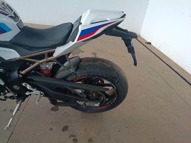 BMW S1000 RR - 2022/2022 — foto 9 de 16