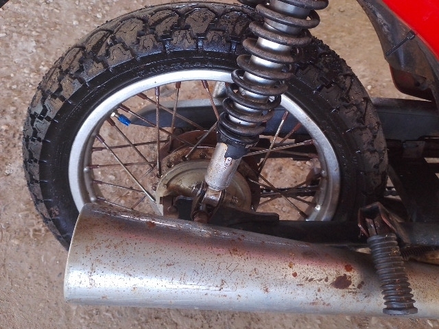 HONDA C100 BIZ ES - 2001/2001 — foto 8 de 9