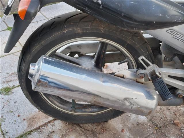 HONDA CBX 250 TWISTER - 2002/2002 — foto 9 de 9