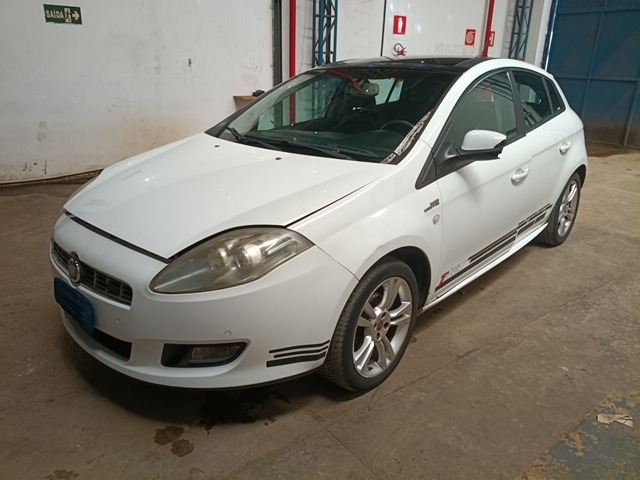 Fiat Bravo Turbo T-jet 2013 em leilão — MG