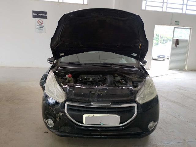 PEUGEOT 208 ALLURE - 2013/2014 — foto 20 de 32