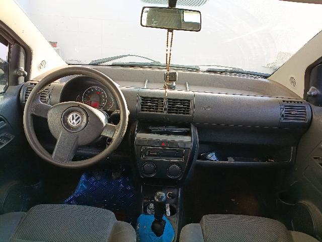 VOLKSWAGEN FOX 1.0 - 2009/2010 — foto 21 de 29