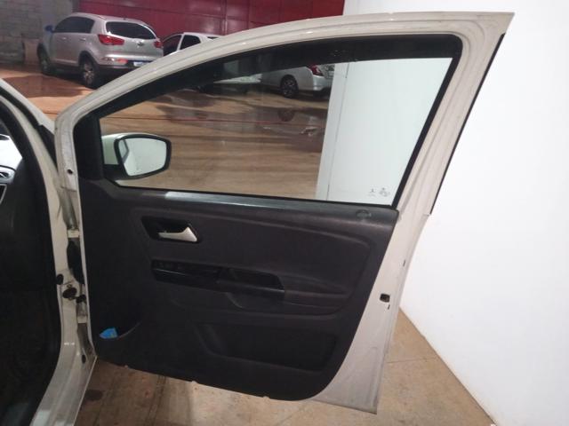VOLKSWAGEN FOX 1.6 GII - 2012/2013 — foto 16 de 40
