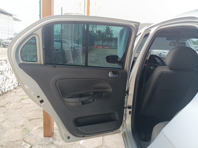 VOLKSWAGEN VOYAGE 1.0 - 2011/2011 — foto 15 de 26