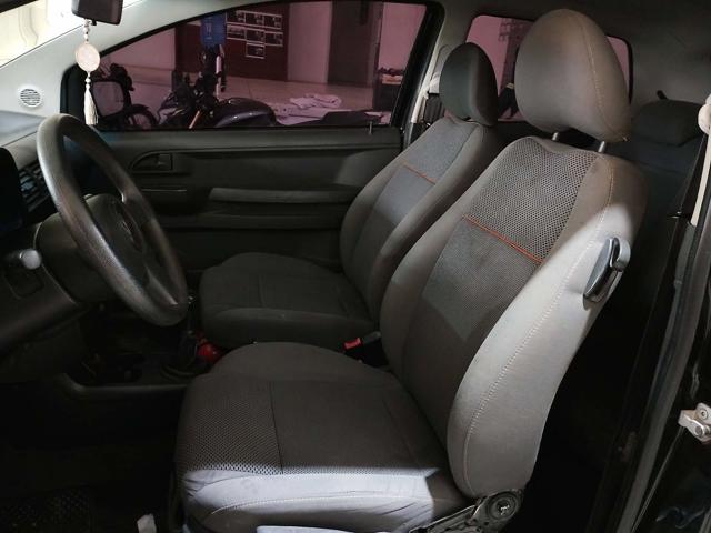 VOLKSWAGEN FOX 1.0 - 2008/2009 — foto 11 de 36