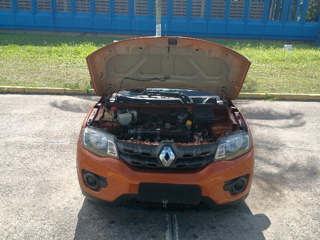 RENAULT KWID INTENS 10MT - 2017/2018 — foto 25 de 40