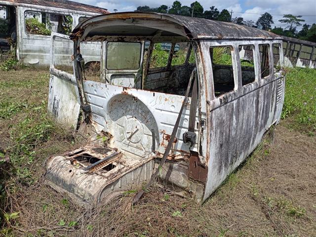 VOLKSWAGEN KOMBI - 9999/9999