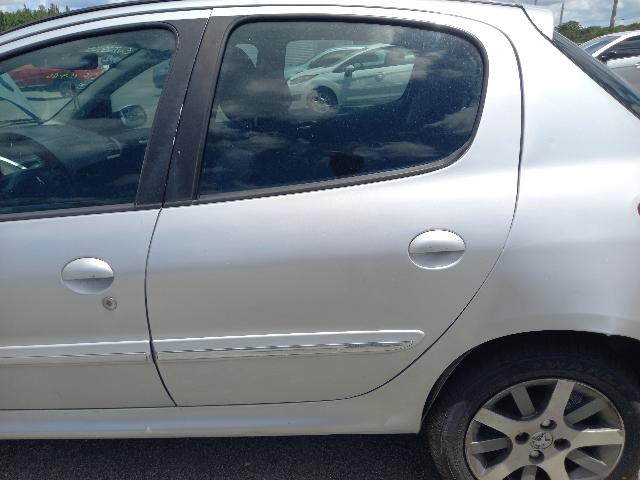 PEUGEOT 207HB XR S - 2012/2013 — foto 17 de 34