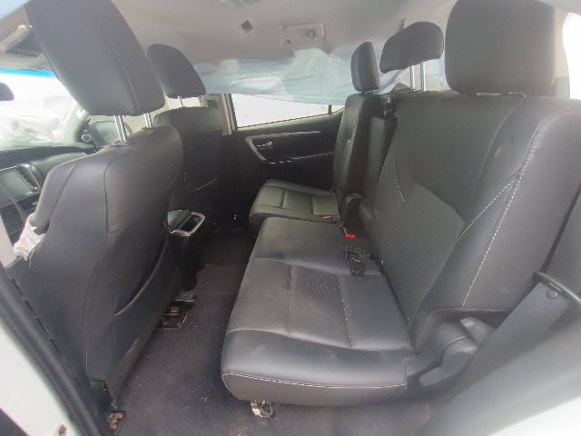 TOYOTA HILUX SWSRXA4FD - 2022/2023 — foto 16 de 40
