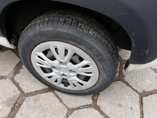 FIAT UNO WAY 1.0 - 2014/2015 — foto 19 de 21