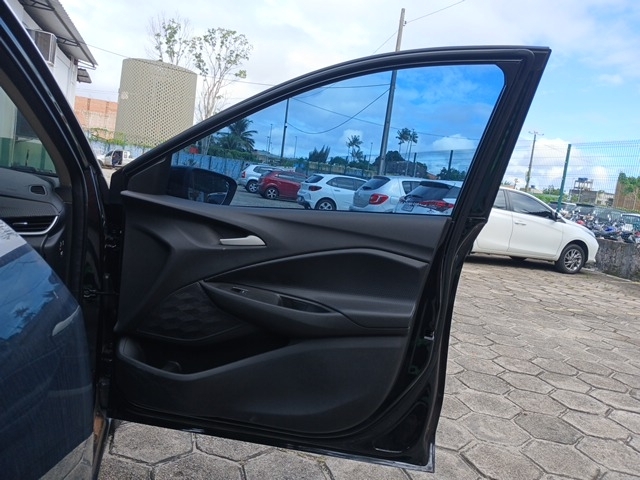 CHEVROLET ONIX PLUS 10TAT LTZ - 2022/2022 — foto 10 de 24