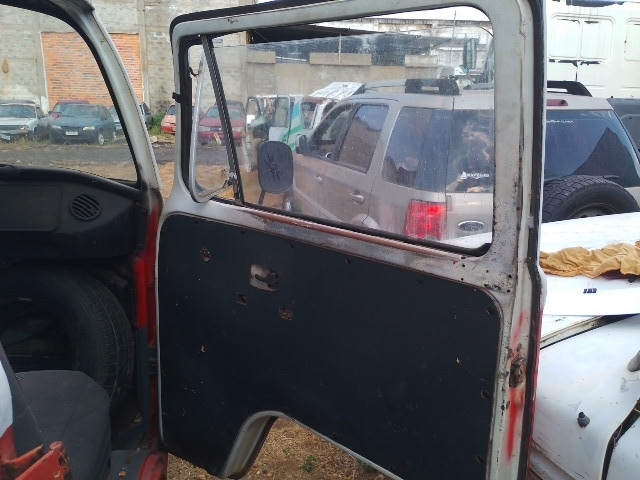 VOLKSWAGEN KOMBI - 1997/1997 — foto 11 de 22