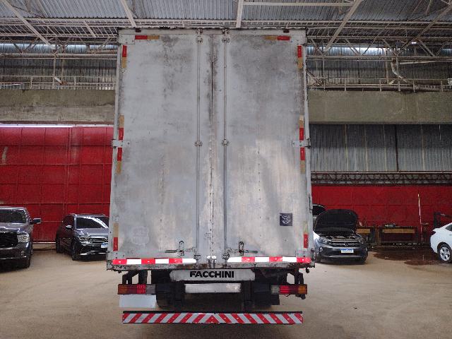 MERCEDES-BENZ 710 - 2010/2010 — foto 22 de 34