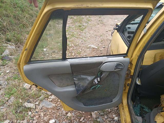 VOLKSWAGEN GOL 16V SPORT - 2002/2002 — foto 13 de 22